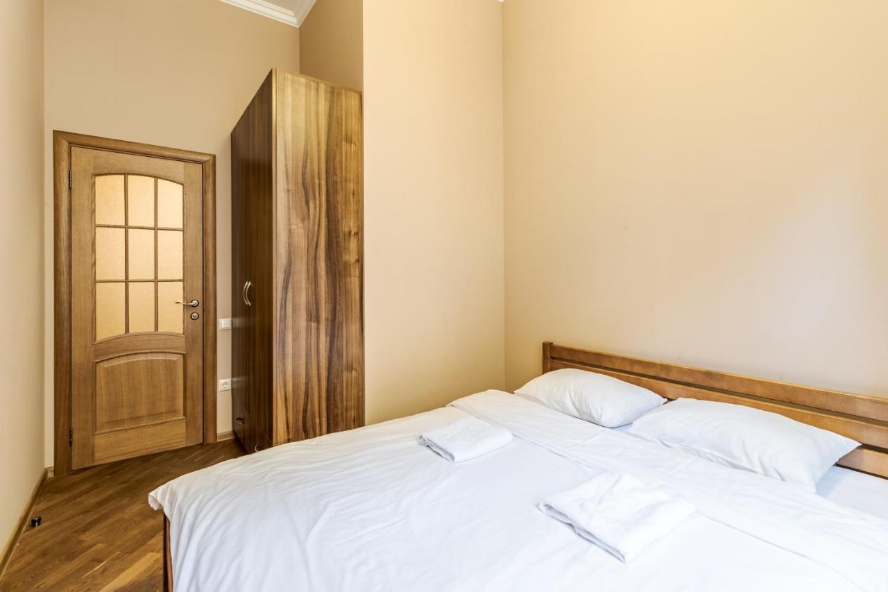Apartment On Stavropihiiska Street 2 Lwów Zewnętrze zdjęcie