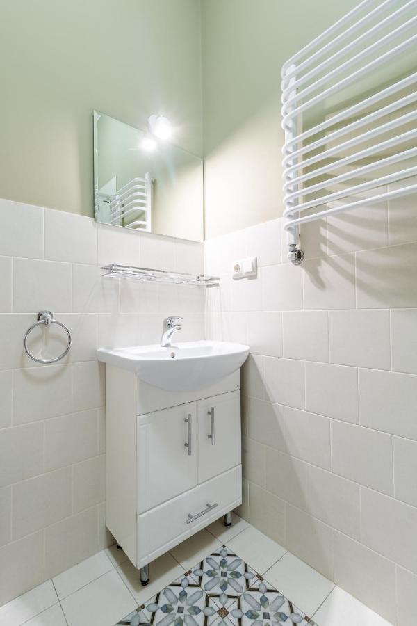 Apartment On Stavropihiiska Street 2 Lwów Zewnętrze zdjęcie